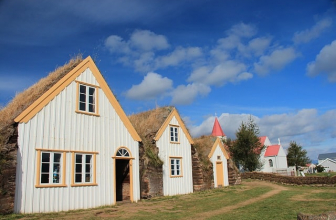 Maison en paille : caractéristiques, avantages et inconvénients